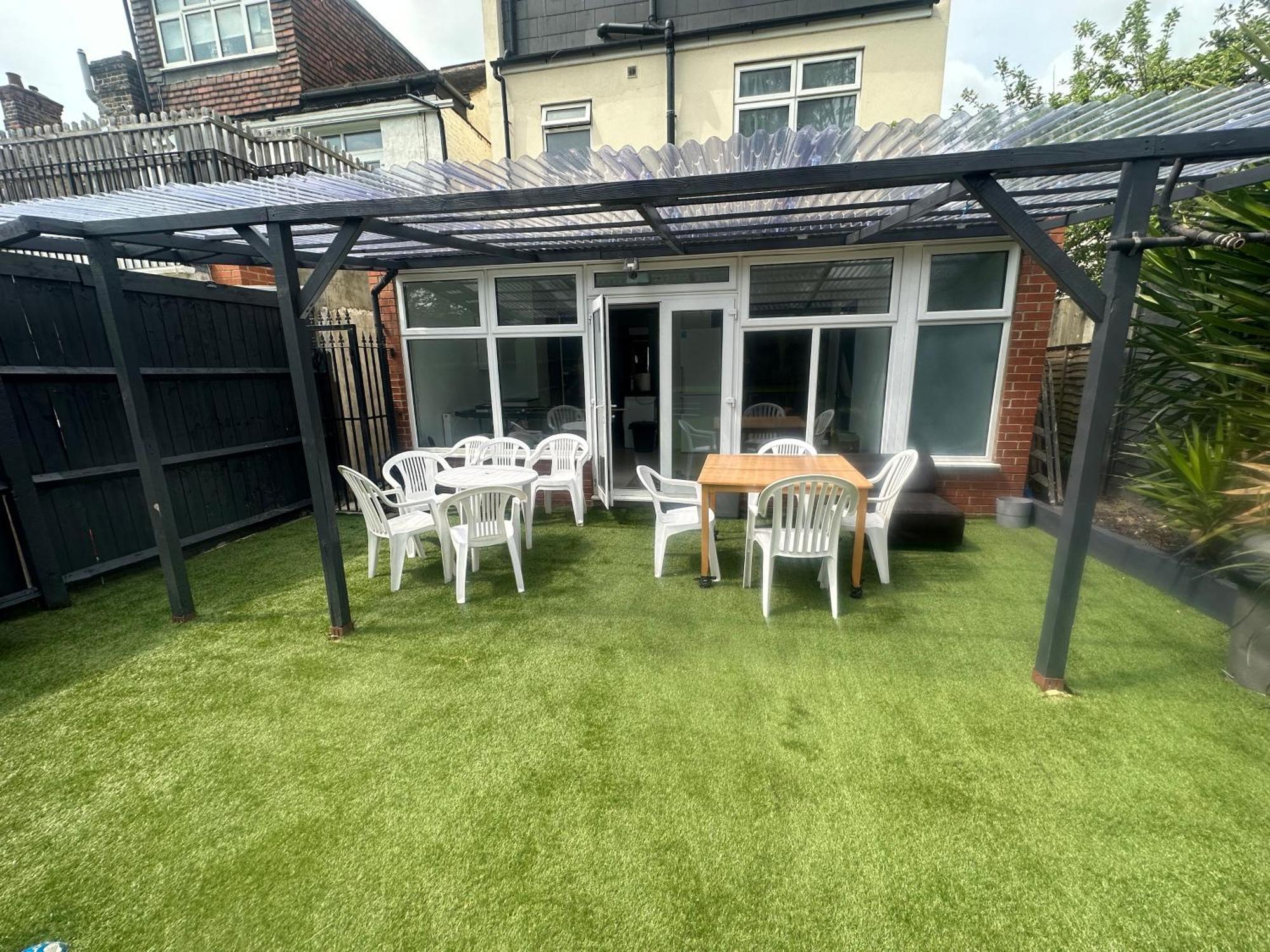 Дом отдыха 5 Bedroom House Se6 *